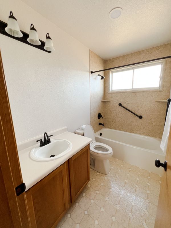 Top Bathroom Remodeling Companies in Elburn, IL